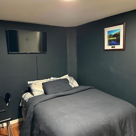 Fidelia Crystal Room, Queen Bed Minutes From Newark Liberty International Airport And Newark Penn Station Ирвингтон Экстерьер фото