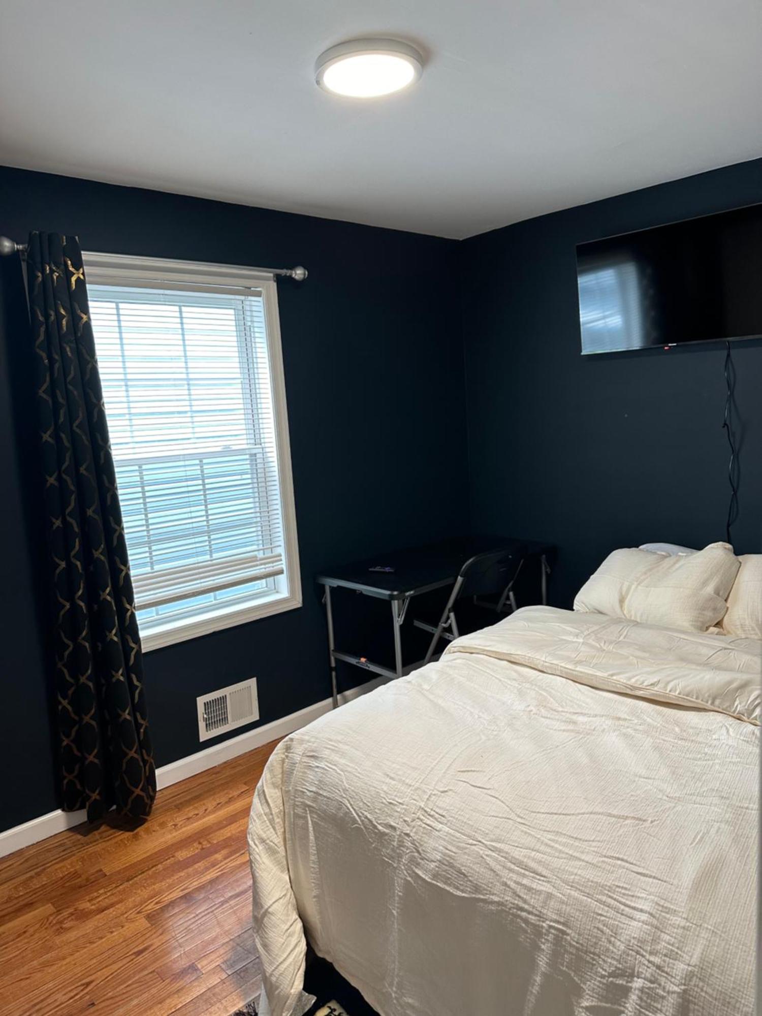 Fidelia Crystal Room, Queen Bed Minutes From Newark Liberty International Airport And Newark Penn Station Ирвингтон Экстерьер фото